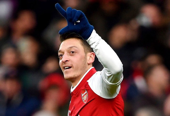 Mesut Özil ayın futbolcusu seçildi