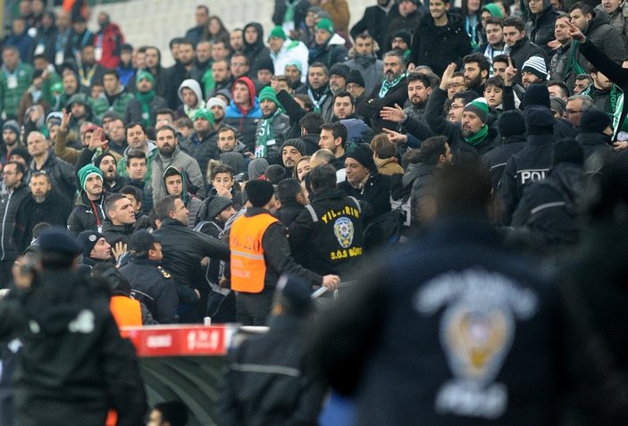 Gençlerbirliği, Bursaspor maçında saha karıştı