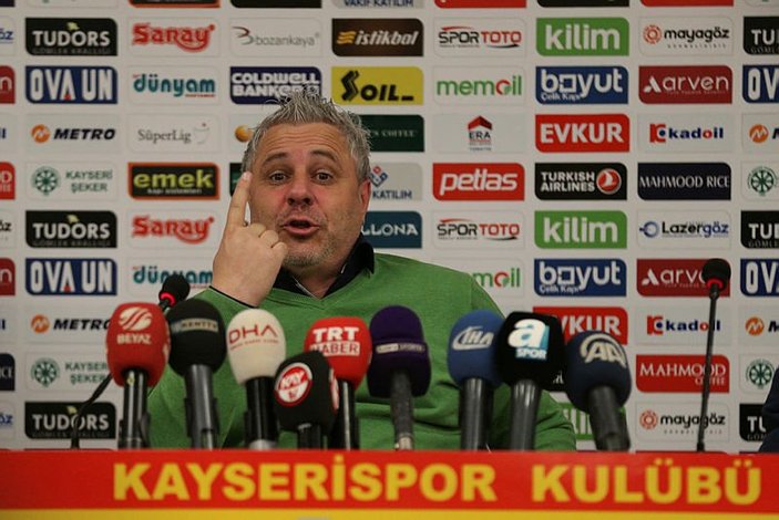 Kayserispor'un hocası maç sonu çıldırdı