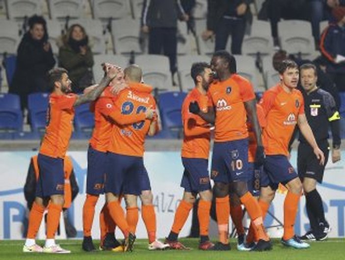 Başakşehir, Süper Lig'de pas rekoru kırdı