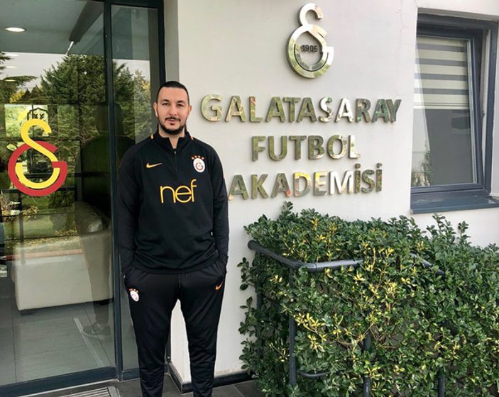 Necati Ateş Galatasaray'da göreve başladı