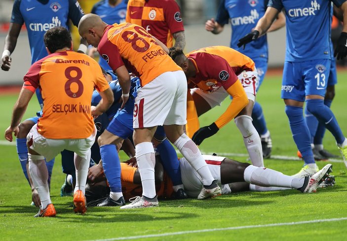 Avrupa basını Gomis'in oynamasını eleştirdi