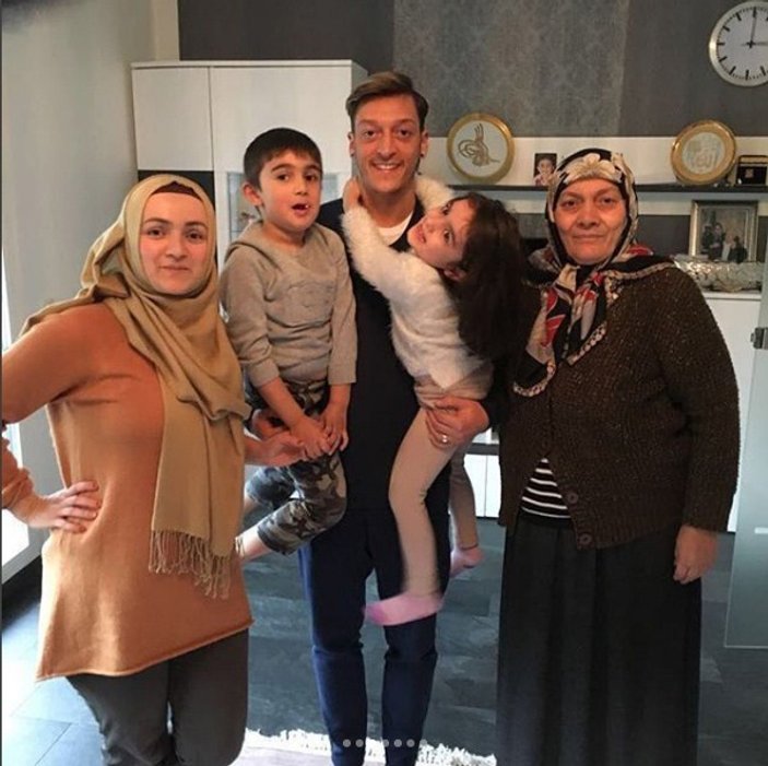 Mesut Özil: Isınırken İhlas ve Fatiha okurum