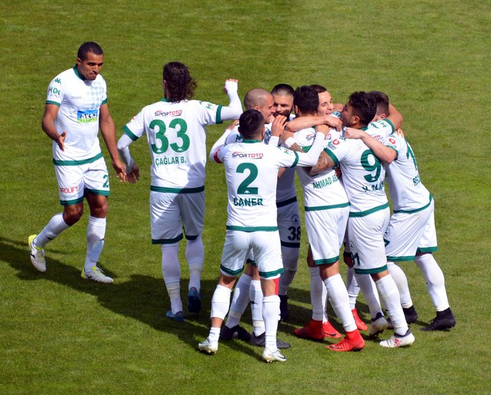 9 gollü maçta kazanan Erzurumspor oldu