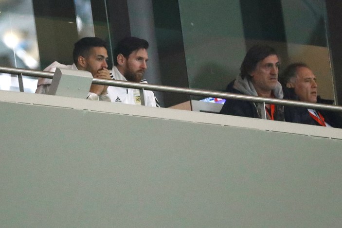 Messi, 6-1'den sonra tribünleri terk etti