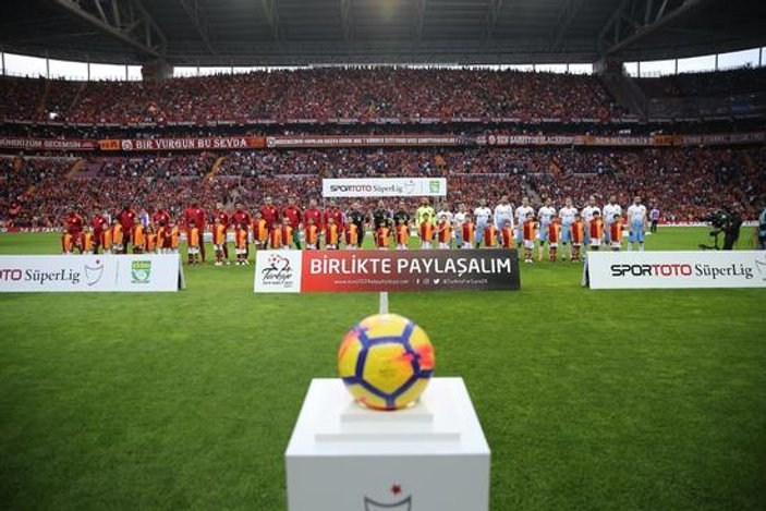 Hami Mandıralı: Galatasaray, Trabzonspor'u ezdi