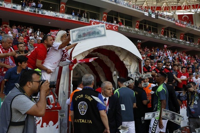 Antalya'da Eto'o'nun cenaze namazını kıldılar
