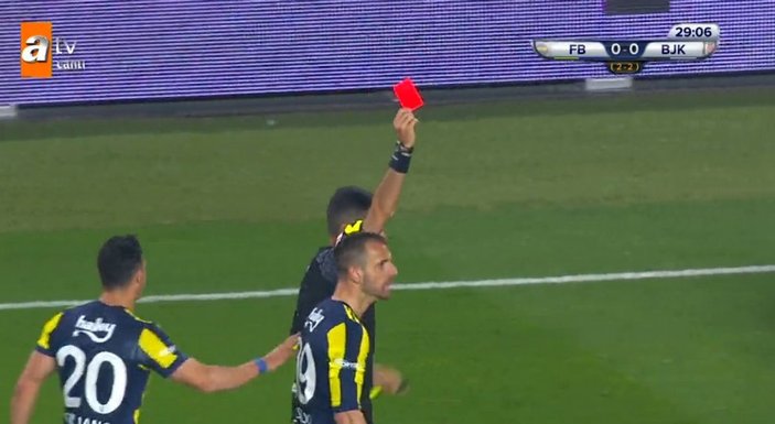 Beşiktaş'ta Pepe kırmızı kart gördü