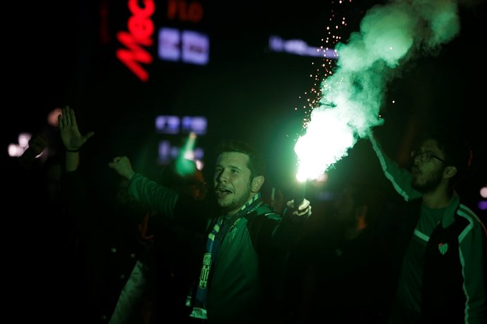Ankaragücü taraftarları, Süper Lig'i Kızılay'da kutladı
