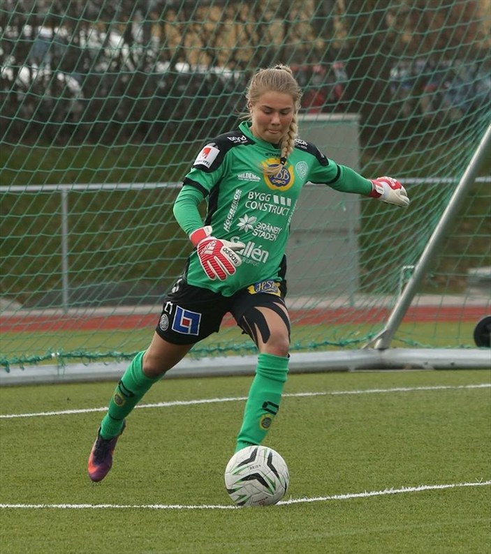İsveç'te genç kadın futbolcu Müslüman oldu