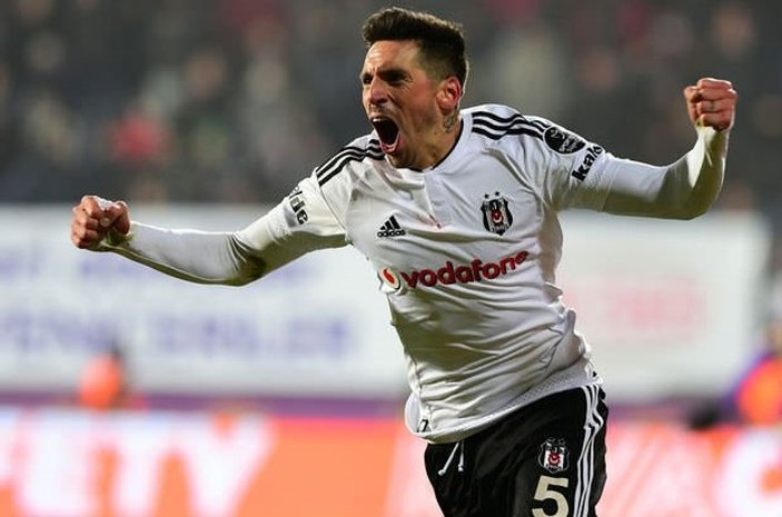 Beşiktaş'ta Sosa sesleri