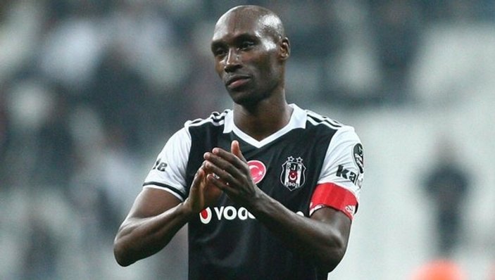 Atiba Hutchinson Beşiktaş’a veda etmeye hazırlanıyor