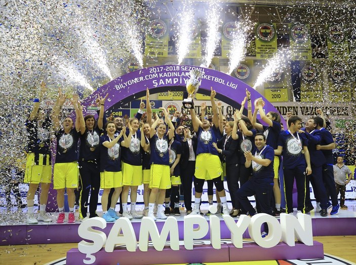 Kadınlar basketbolda zirve Fenerbahçe'nin