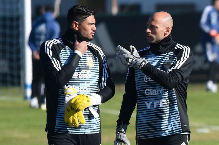 Sergio Romero'dan Arjantin'e kötü haber