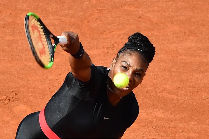 Serena Williams galibiyetle döndü