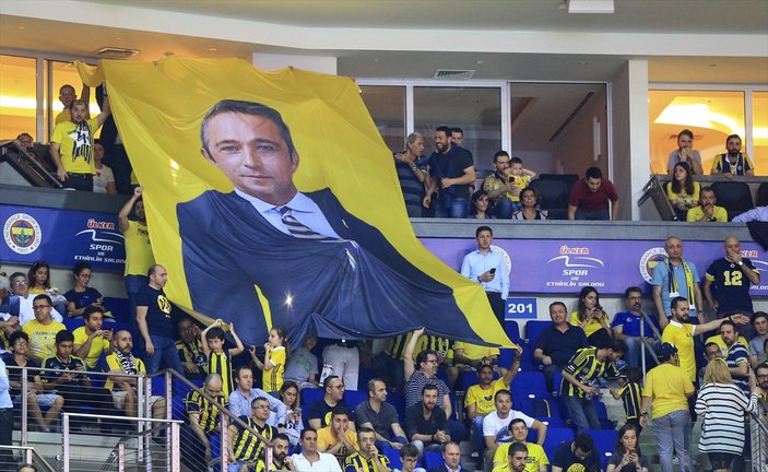 Fenerbahçe Doğuş finalde ilk maçı rahat kazandı