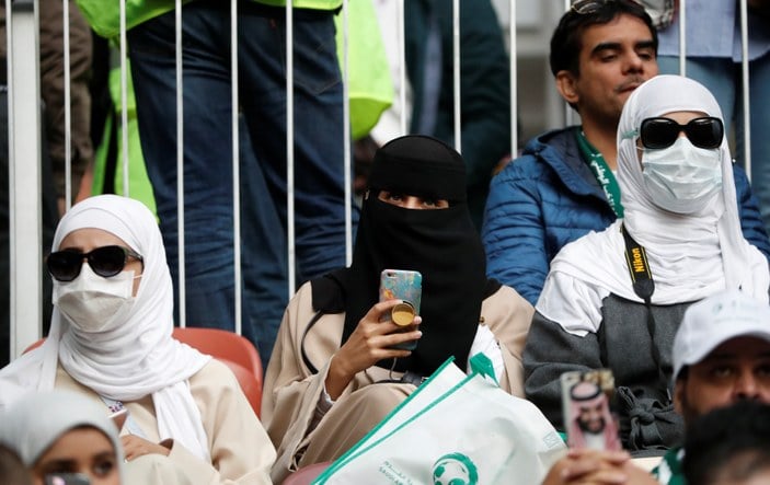 Suudi futbolculara para cezası geliyor