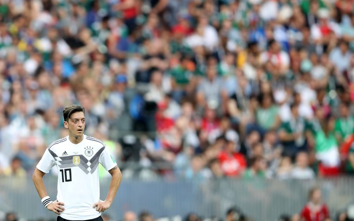 Mesut Özil Almanya'ya veda ediyor