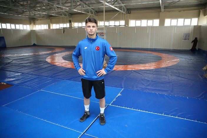 Şampiyon genç güreşçi Serhat Kırık'ın başarı öyküsü