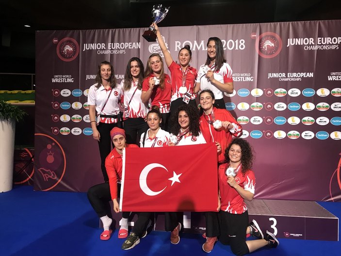 Avrupa Gençler Güreş Şampiyonası'nda Türkiye üçüncü