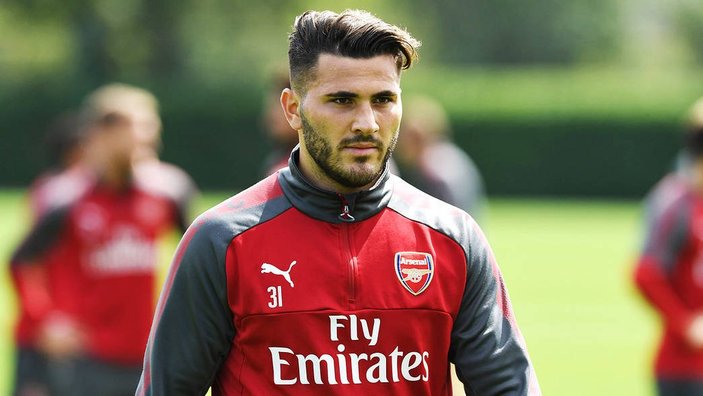 Sead Kolasinac 2 ay yok