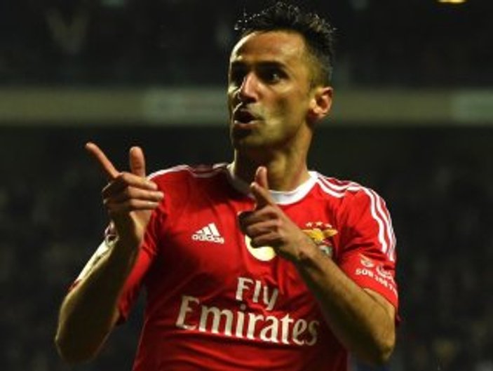 Benfica gol kralı Jonas'ı kadroya almadı