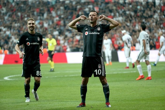 Beşiktaş Avrupa Ligi'nde gruplara kaldı