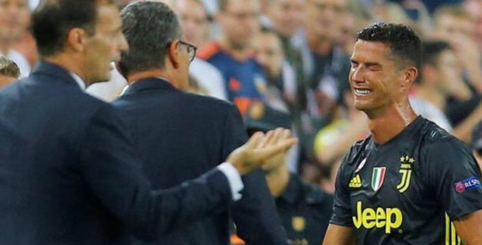 Juventus cephesi Ronaldo'nun kırmızısına tepkili