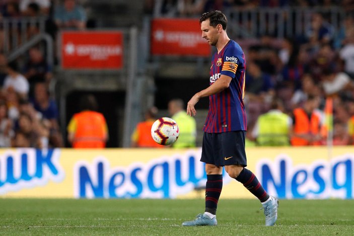 Messi maç sonu hakemin eli sıkmadı