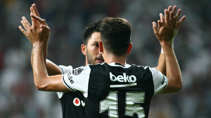 Beşiktaş'ta derbide dökülen 3 isim kesik yedi