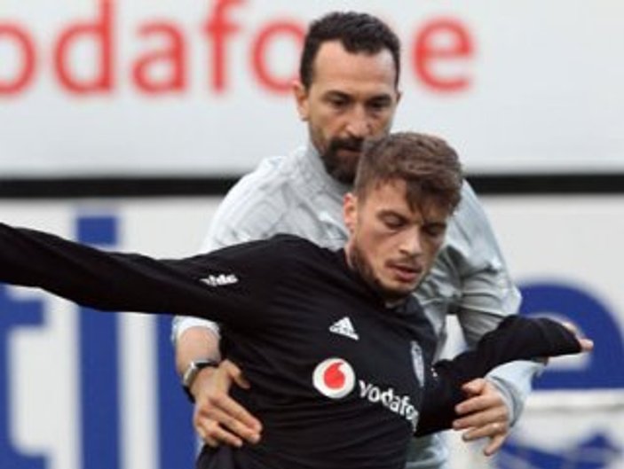 Beşiktaş'ta Ljajic ve Oğuzhan takımdan ayrı çalıştı