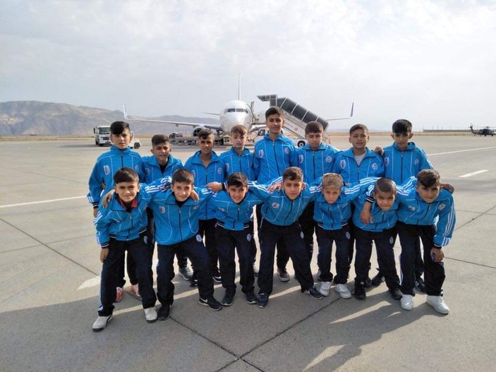 Şırnak U13 futbol takımı Barselona'da şampiyon oldu