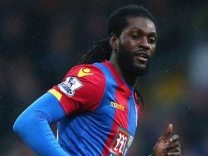 Sahayı beğenmeyen Adebayor maça çıkmadı