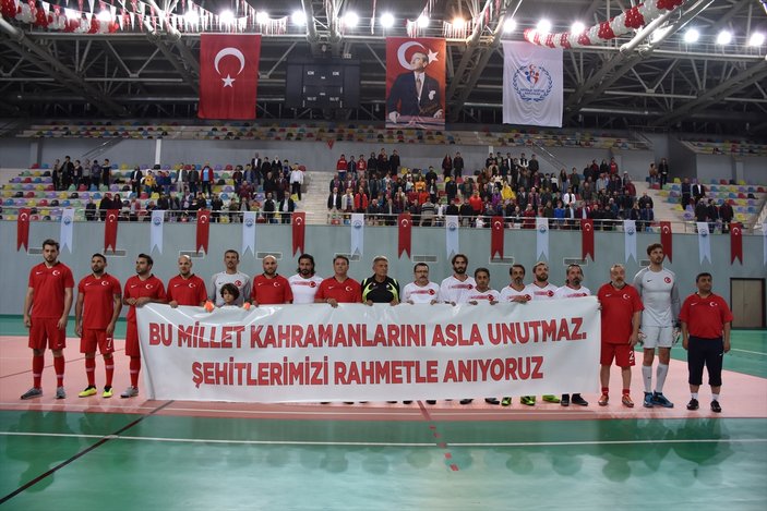 Trabzon'da Şöhretler ve Efsaneler Futbol Turnuvası