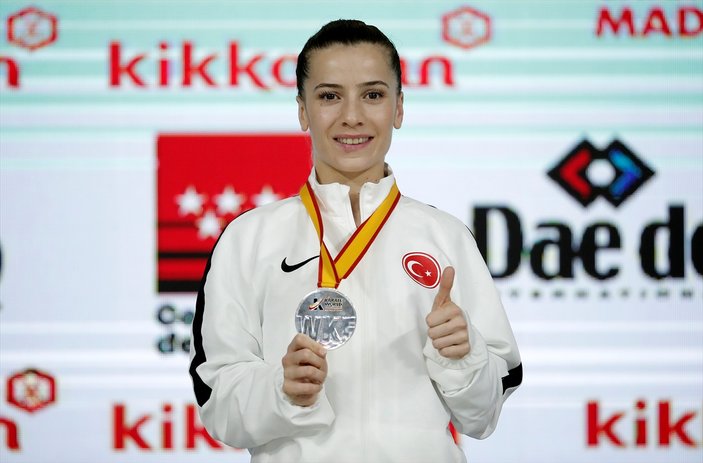 Milli karateci Serap Özçelik Arapoğlu dünya ikincisi