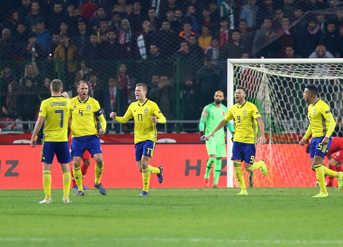 İsveçli futbolcu Berg: Hakem 2 penaltı sözü verdi