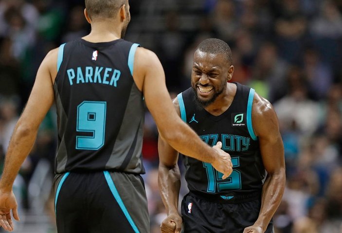 Kemba Walker'dan müthiş performans