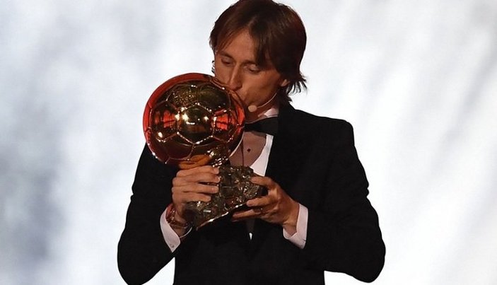 Ballon d'Or'u kazanan Modric tarihe geçti