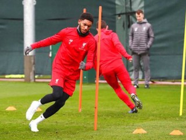 Liverpool'da Joe Gomez, 6 hafta yok