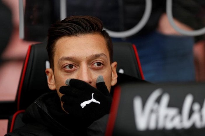 Arsenal'de Mesut Özil gözden düştü
