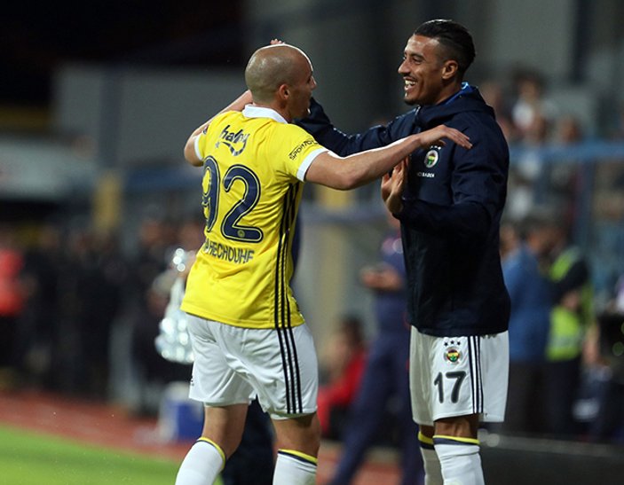 Fenerbahçe'de Aatıf ve Dirar affedildi