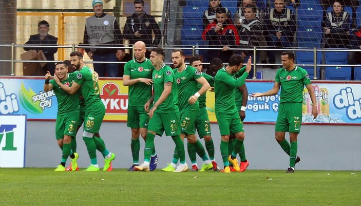 Ç.Rizespor Akhisarspor'u mağlup etti