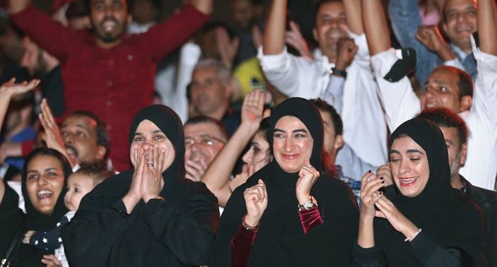 BAE'yi eleyen Katar'da yüzler gülüyor
