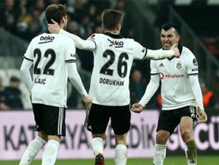 Beşiktaş'ta 4 futbolcu sarı kart sınırında