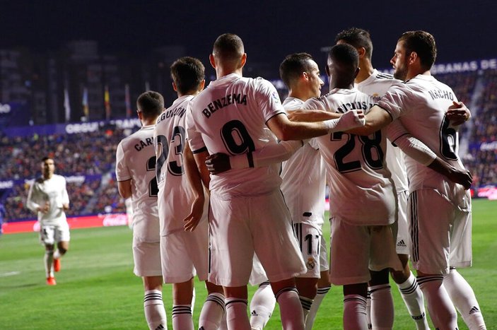 Real Madrid, El Clasico öncesi hata yapmadı