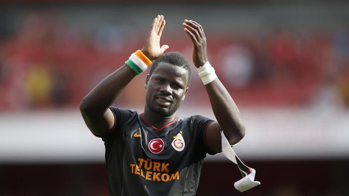 Emmanuel Eboue evleniyor