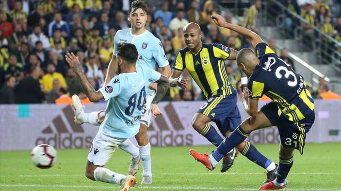 Fenerbahçe, Başakşehir'e karşı zorlanıyor