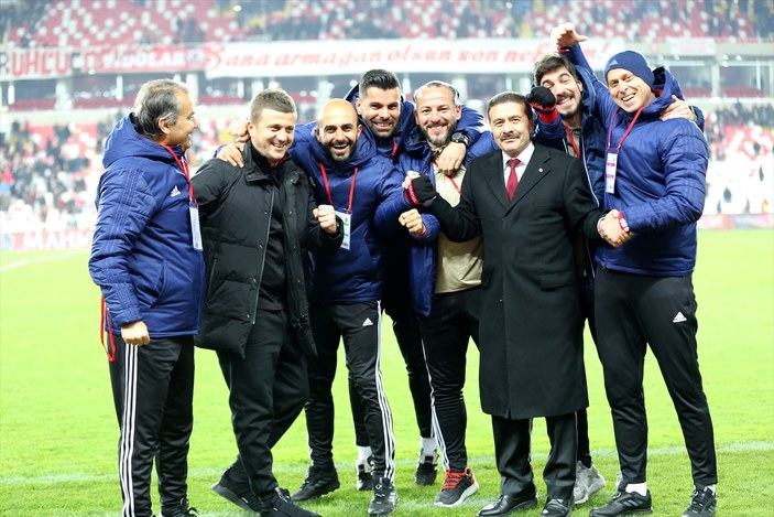 Sivasspor evinde Yeni Malatyaspor'u yendi