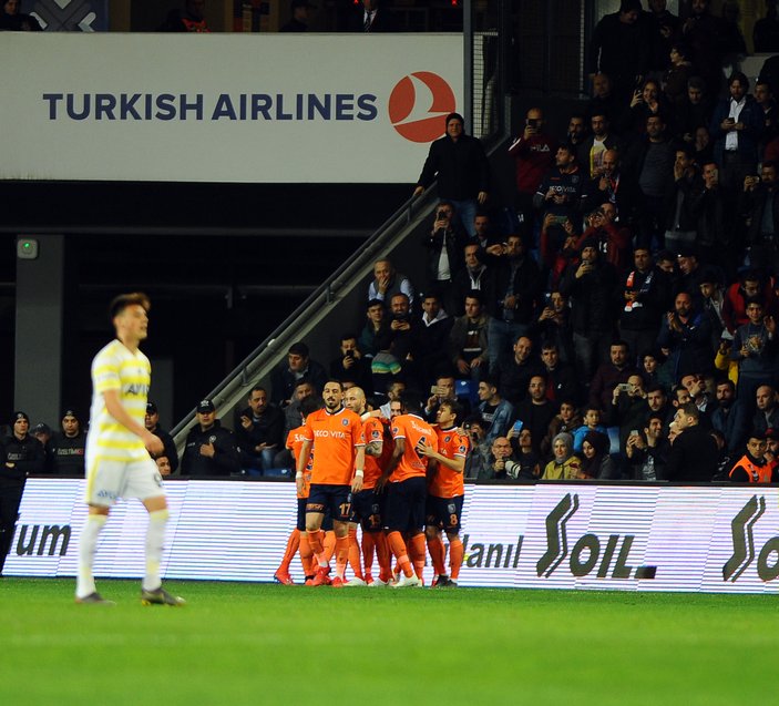 Başakşehir evinde Fenerbahçe'yi de yendi