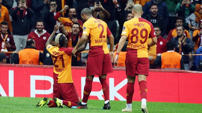 Galatasaray'ı orta saha futbolcuları taşıyor